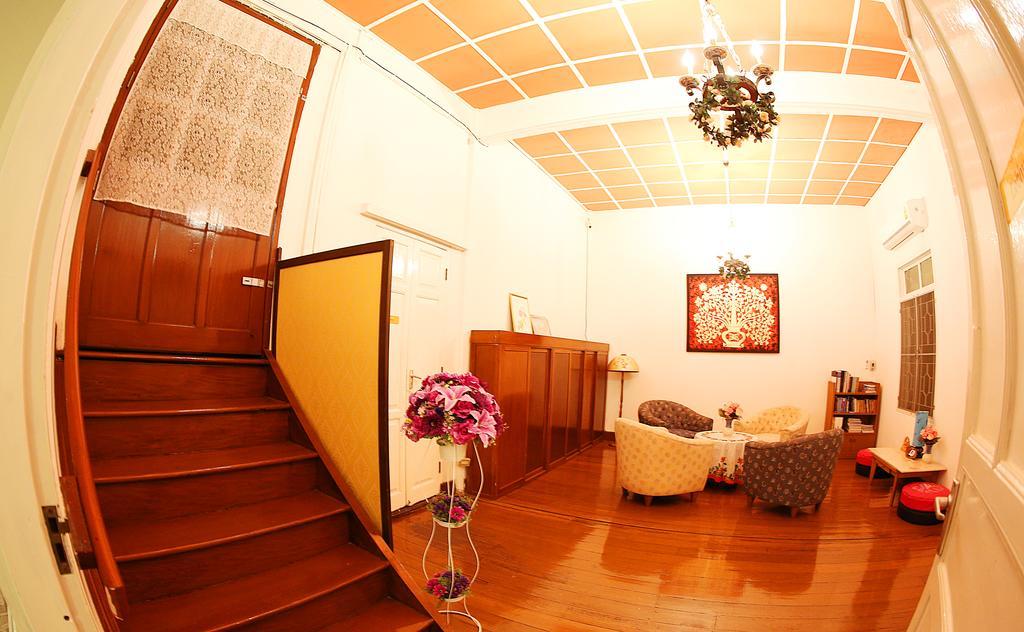 The Myth - Sud Sathorn Bed & Breakfast Bangkok Ngoại thất bức ảnh