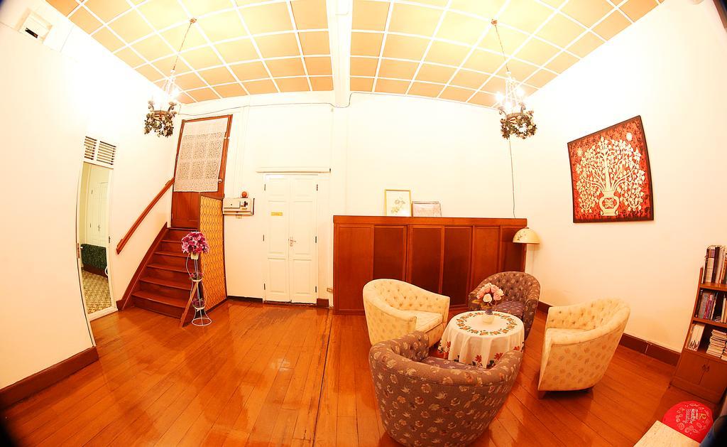 The Myth - Sud Sathorn Bed & Breakfast Bangkok Ngoại thất bức ảnh