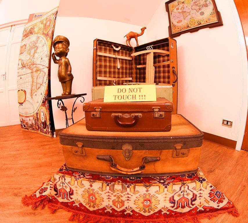 The Myth - Sud Sathorn Bed & Breakfast Bangkok Ngoại thất bức ảnh