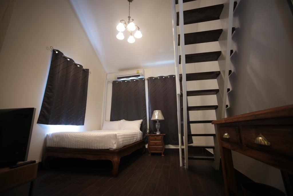 The Myth - Sud Sathorn Bed & Breakfast Bangkok Phòng bức ảnh