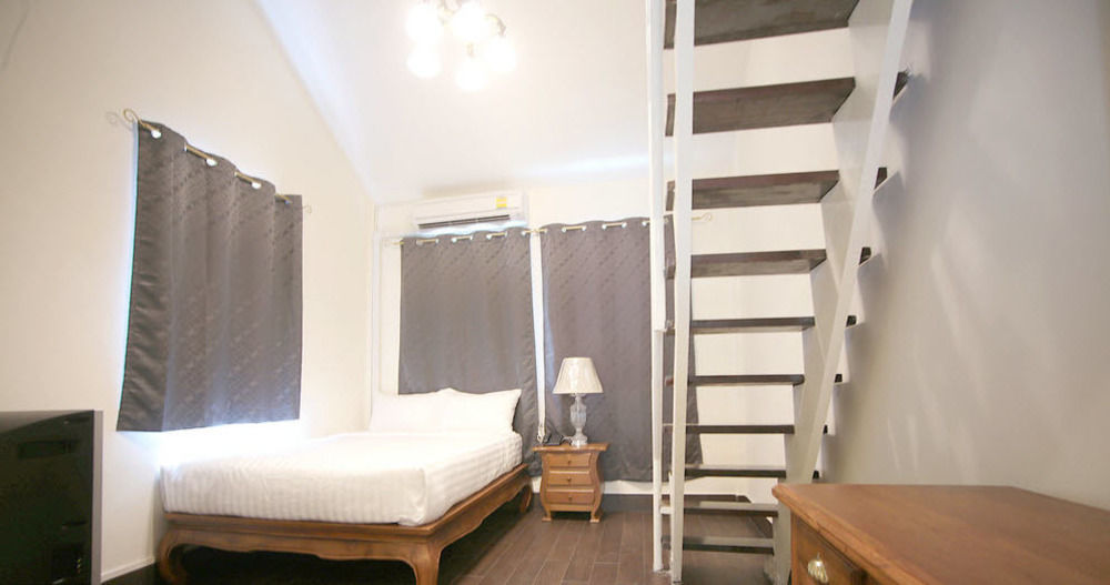 The Myth - Sud Sathorn Bed & Breakfast Bangkok Ngoại thất bức ảnh