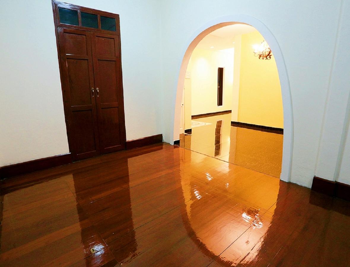 The Myth - Sud Sathorn Bed & Breakfast Bangkok Ngoại thất bức ảnh
