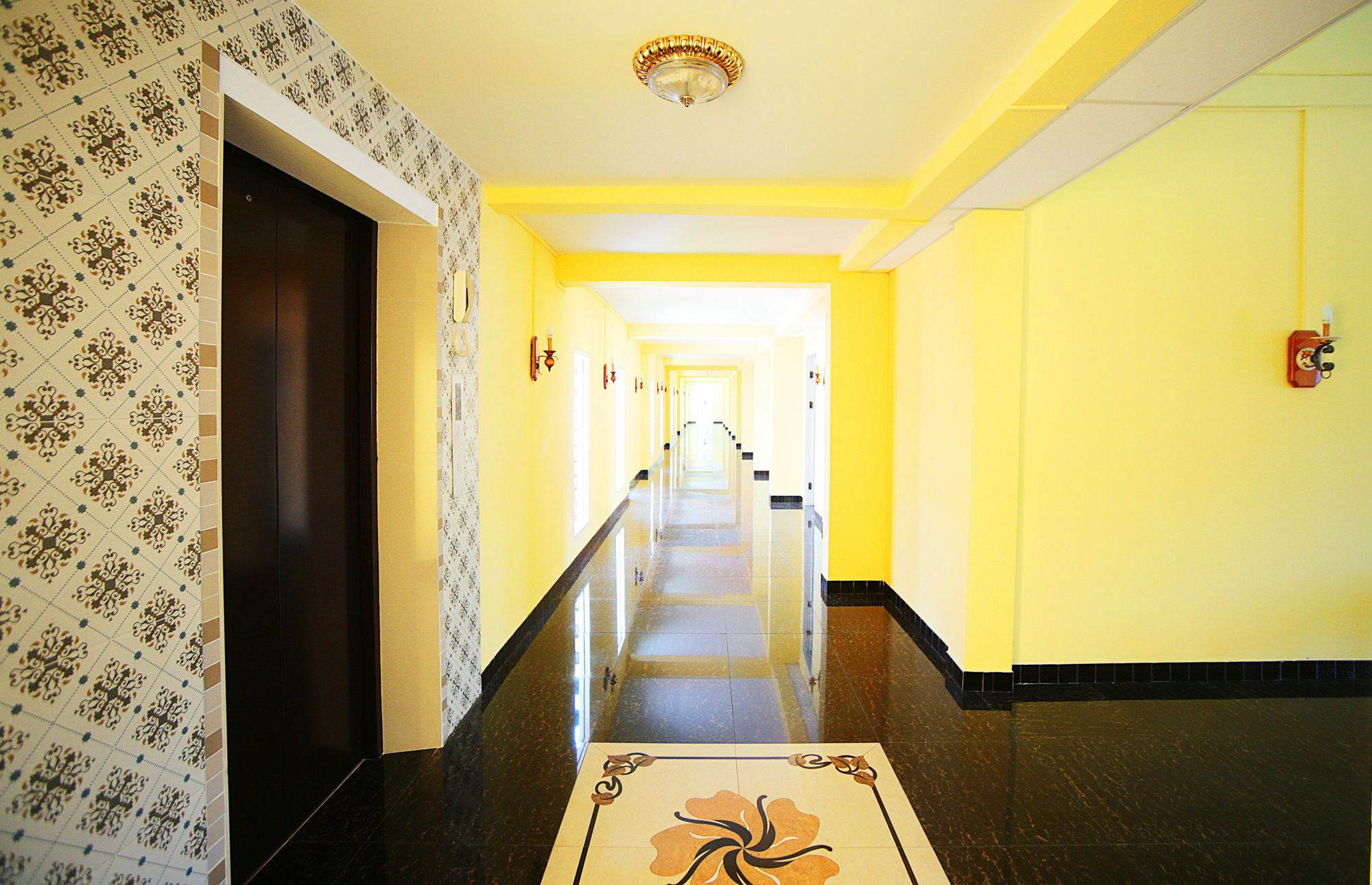 The Myth - Sud Sathorn Bed & Breakfast Bangkok Ngoại thất bức ảnh